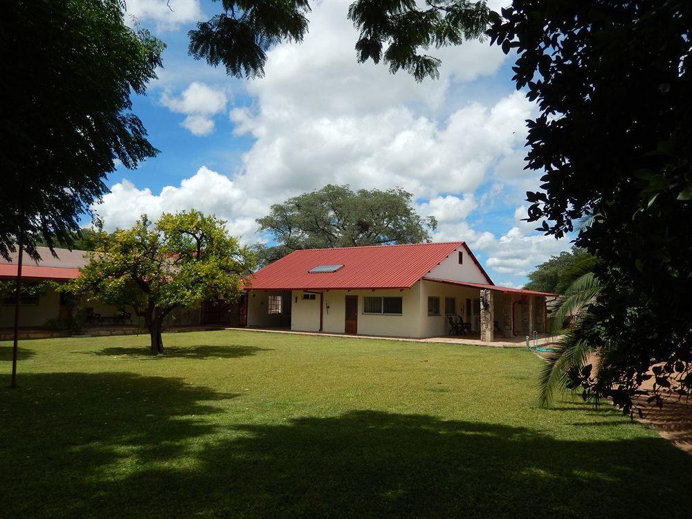 Dornhuegel Guestfarm Hotel Grootfontein Bagian luar foto